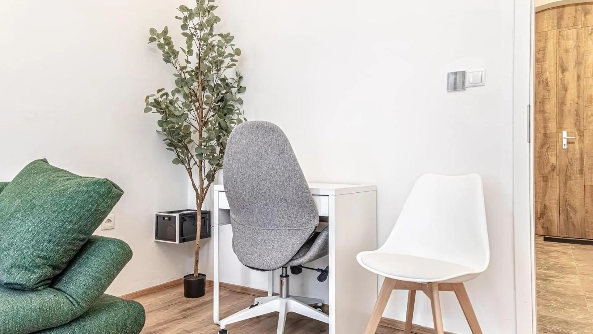 וינה 18 Min To City Center Via U3 - Lovely 1Br Ground Floor Gem 0*,  אוסטריה