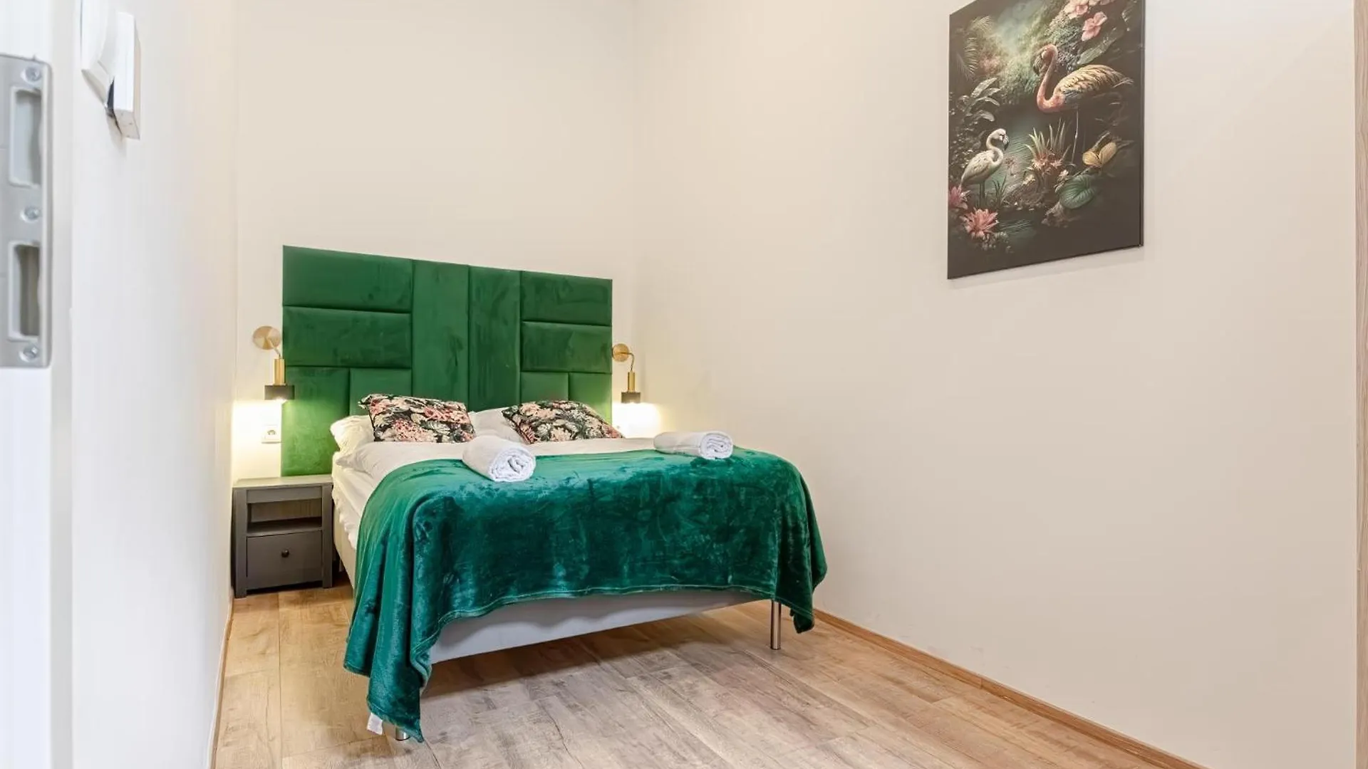 18 Min To City Center Via U3 - Lovely 1Br Ground Floor Gem Vienna Austria